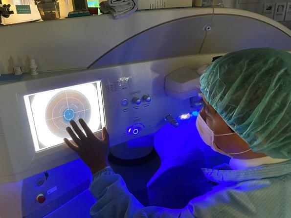 韓國黃太太,諾貝爾眼科,smile全飛秒,近視雷射