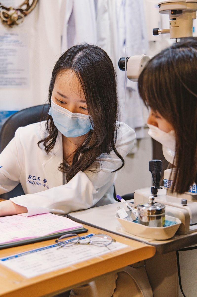 柯式野生活在諾貝爾眼科做近視雷射