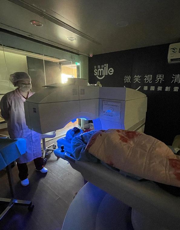 陳怡君,阿咪,草莓味的瘋,諾貝爾眼科,張朝凱醫師